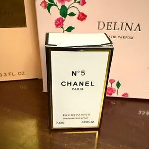 CHANEL No. 5 Eau de Parfum 7.5ml with Gold Accents